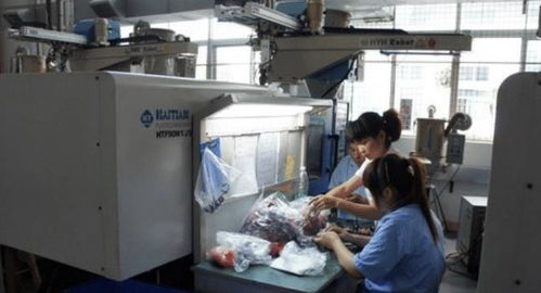 富士康廠花神似奶茶妹妹走紅網(wǎng)絡(luò)，網(wǎng)友直呼 抬頭那一刻，我戀愛了！